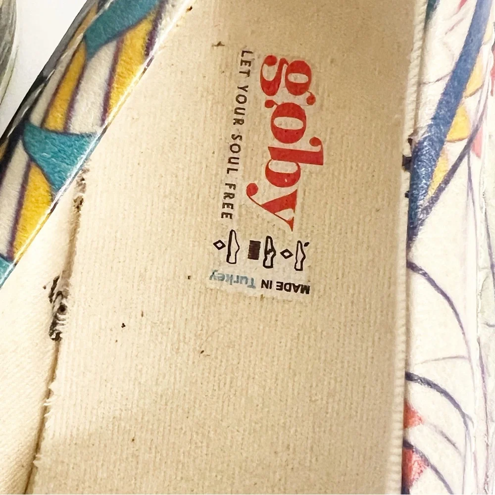 GOBY Blue Feather Lion‎ Slip-On Sneakers